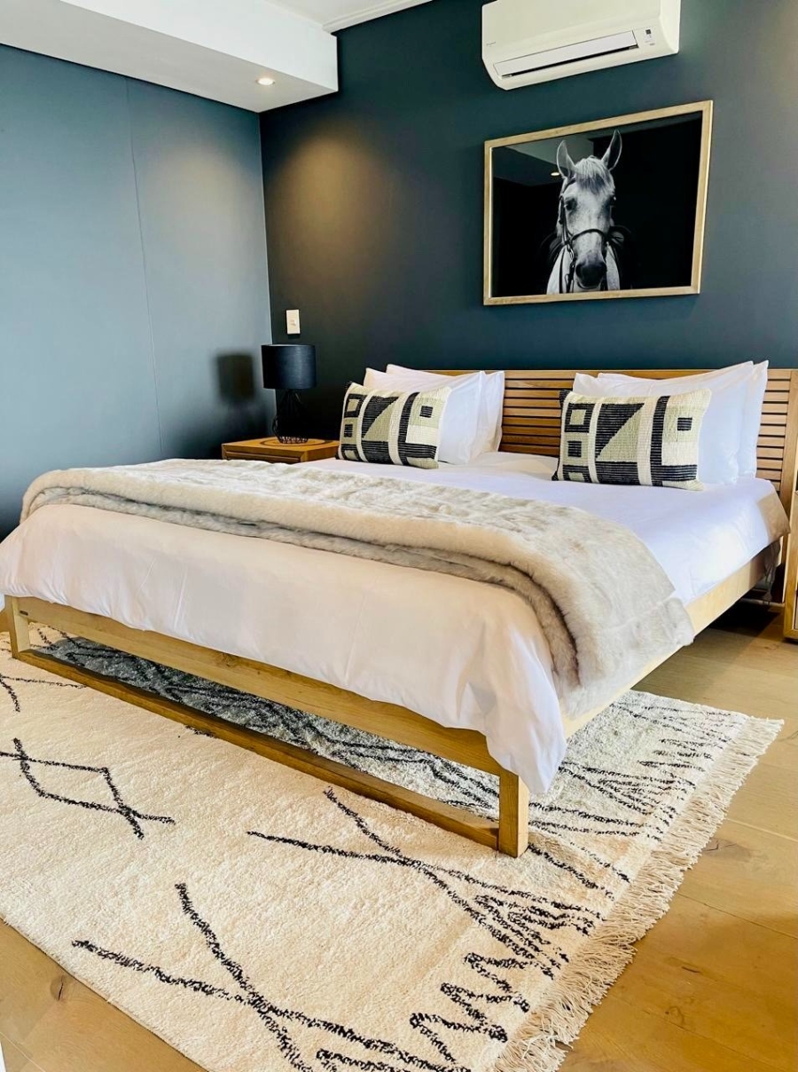 4 Bedroom Property for Sale in Green Point Western Cape